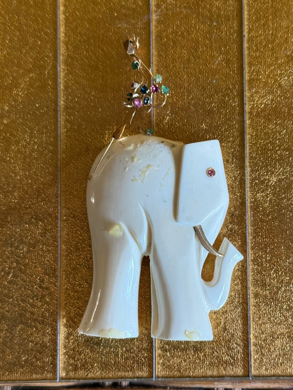 VTG I have 14 karat gold, ruby, sapphire, pendant, elephant, Asian good luck